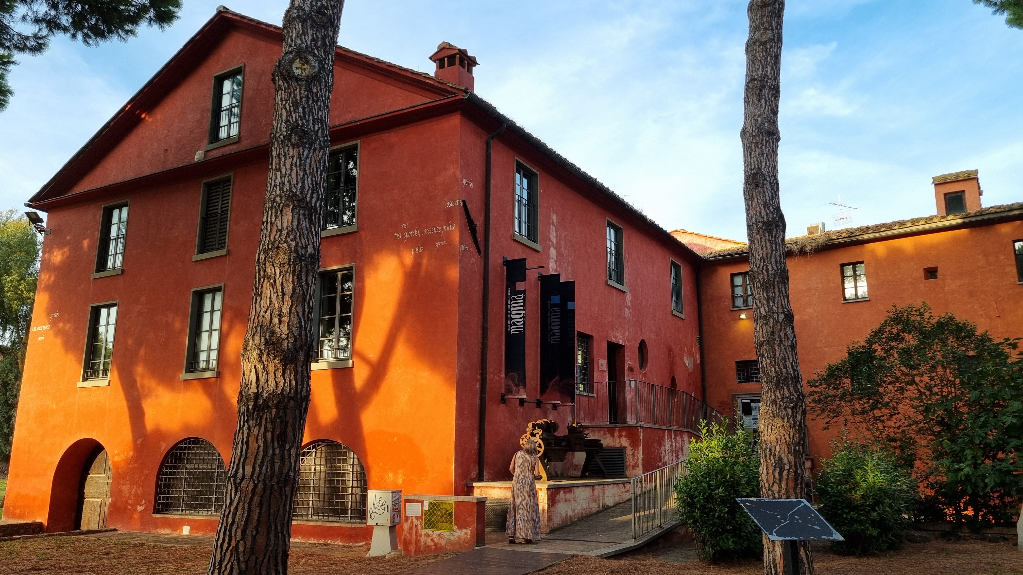 Turismo/La fonderia, l’arte e il lavoro nel Museo di Follonica. Dal ferro all’economia balneare con l’incubo del granchio blu