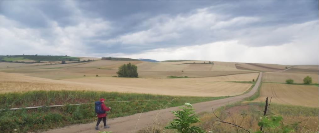 Cinema/Il Cammino per Santiago, i pesaggi e le storie. Si piange e si ride ma l’obiettivo che unisce i pellegrini è giungere alla meta