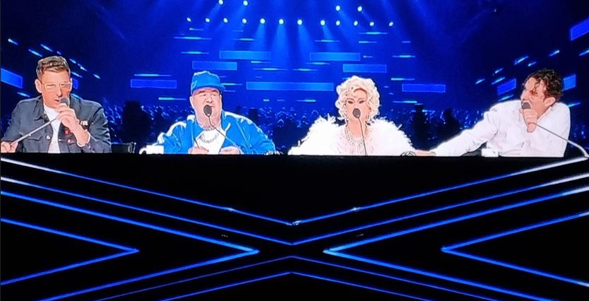 X Factor/Mayu al ballottaggio,la parola passa ai giudici che salvano Layana.   
E Achille Lauro si scusa con Giorgia