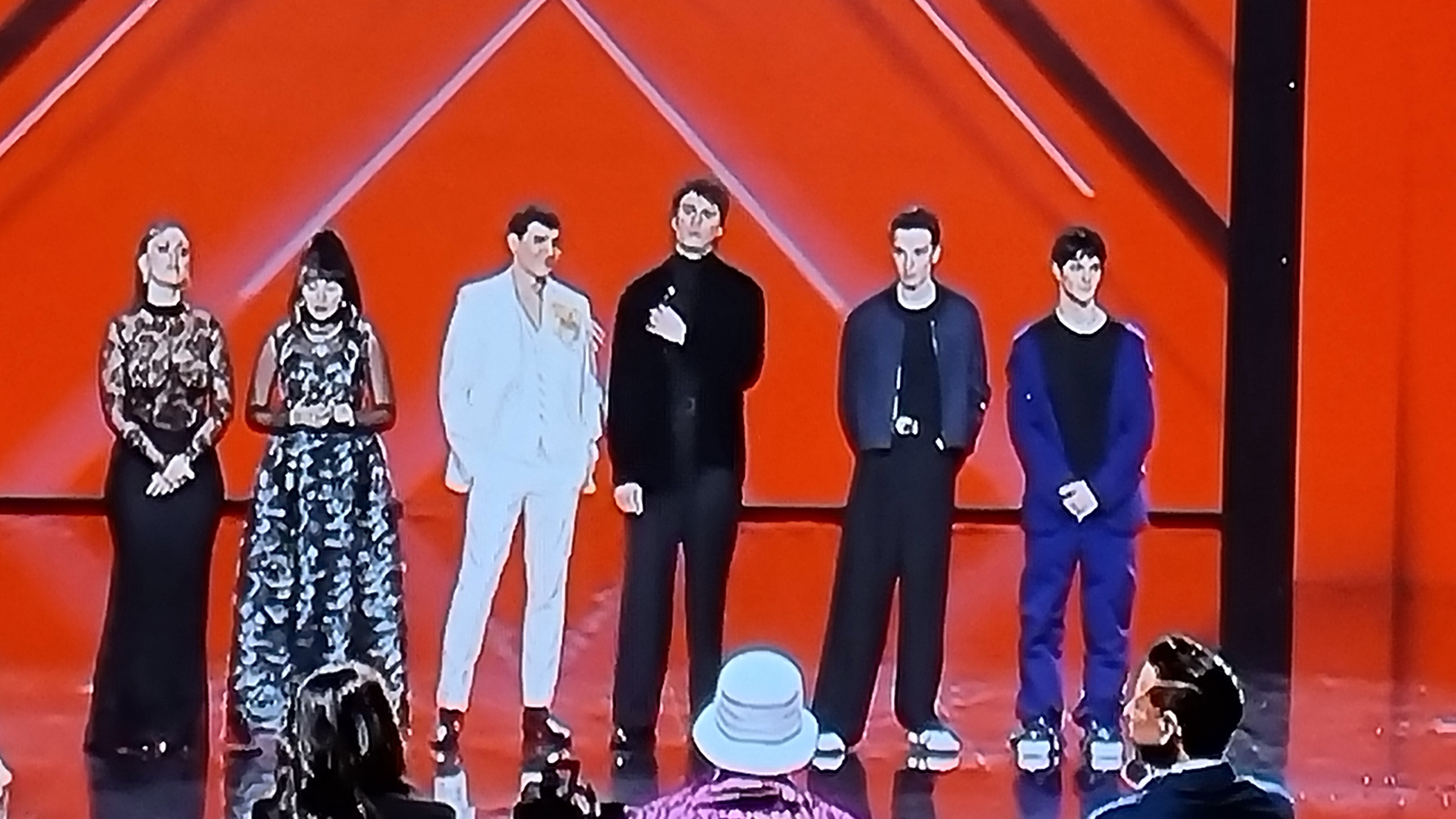 X Factor/Concorrenti e giudici, sarà finale per gli uni e per gli altri in piazza Plebiscito. Dagli streaming il primo polso del mercato