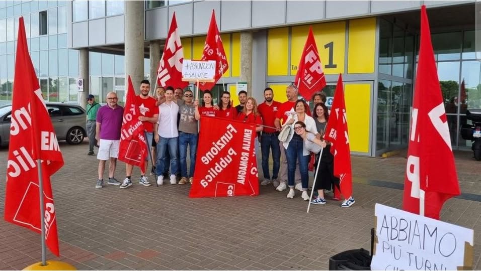 Sanità/Reparti sguarniti e problemi per ferie, riposi e permessi. “Manca il ricambio, servizi massacranti. E i giovani se ne vanno”